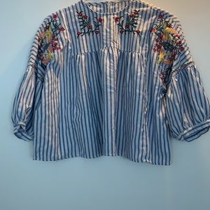 Rebellion embroider crop long sleeve shirt sz L